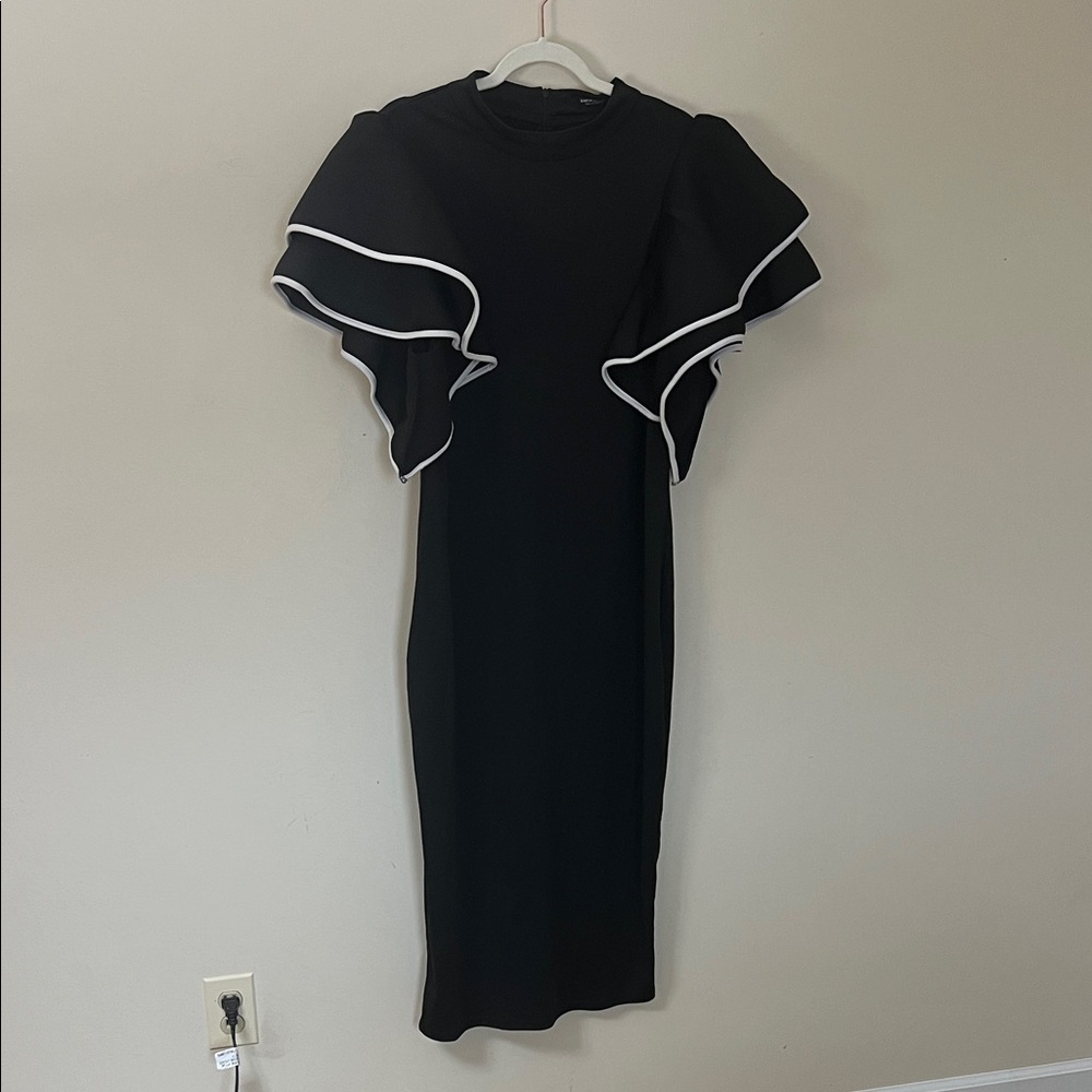 Elegant Black Dress with Ruffled Sleeves